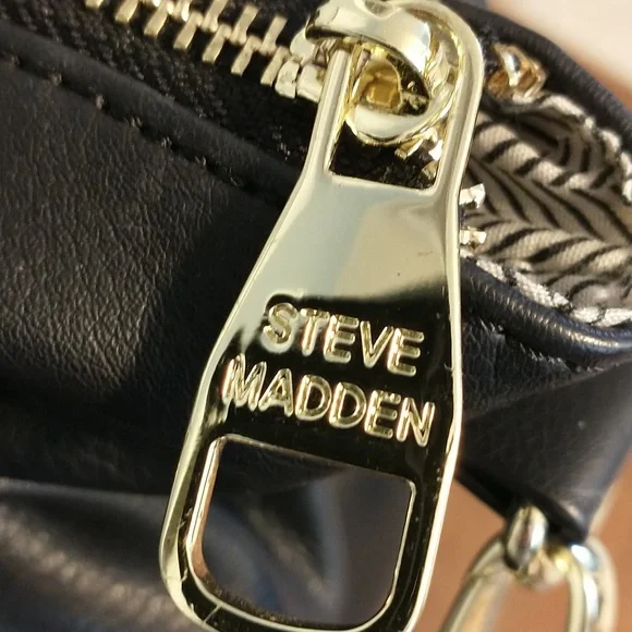 Steve Madden Quilted Tote Bag - Picture 8 of 11